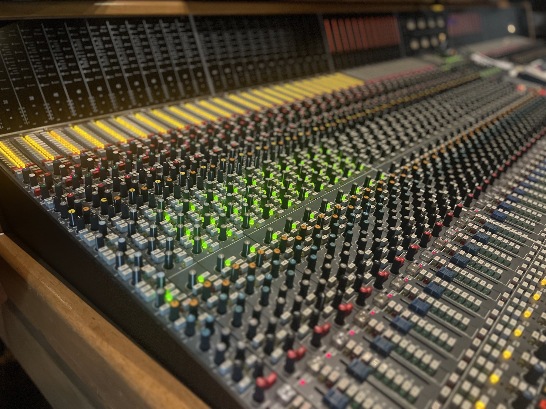 Close view of the analogue studio console during the Dorsy session, image 2 of 11