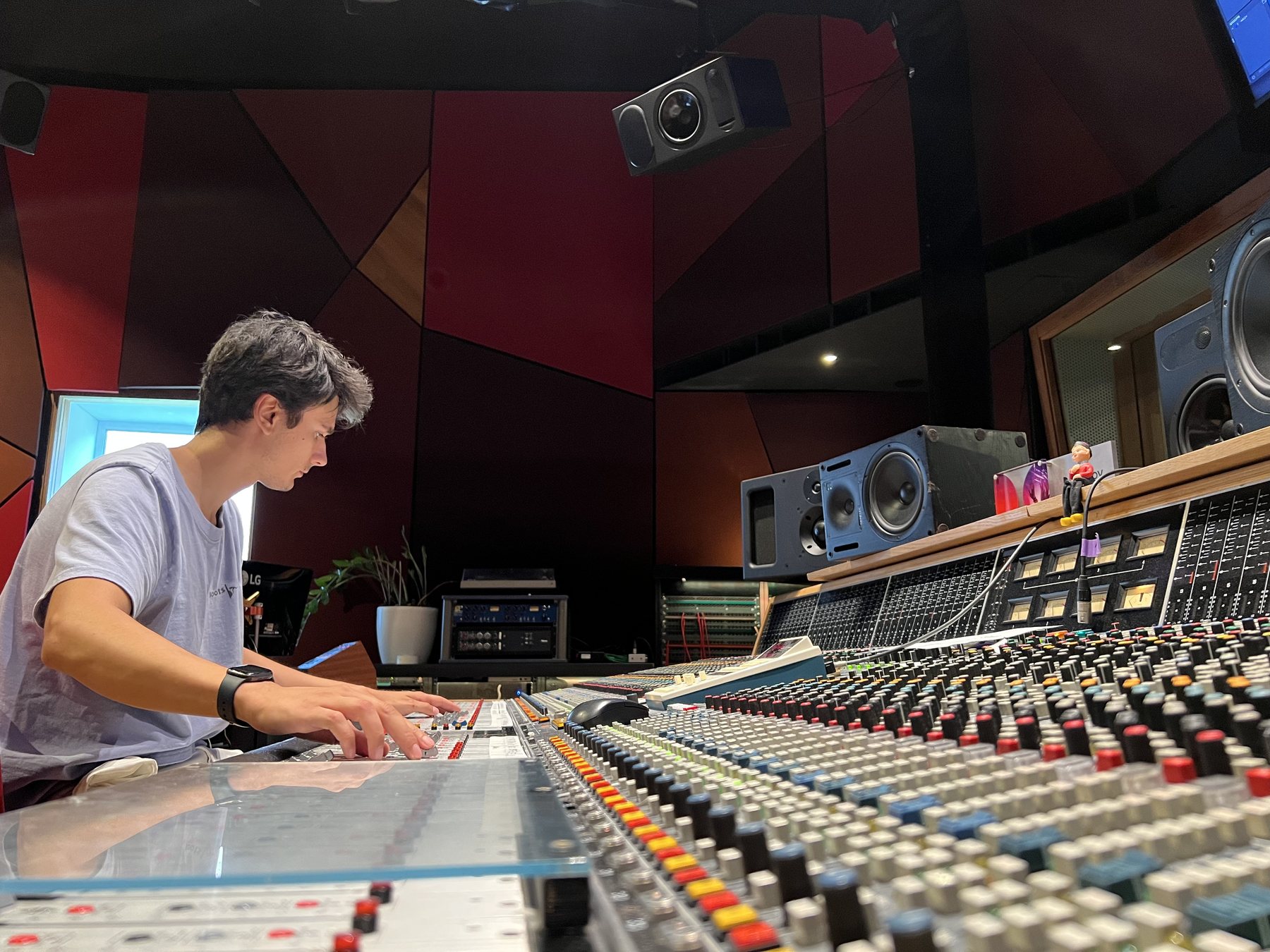 Engineer working at the console during the Dorsy session, image 7 of 11